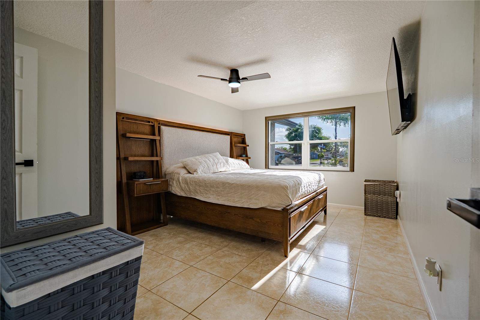 LOGAN GATE VILLG PH III UN 1 - Residential