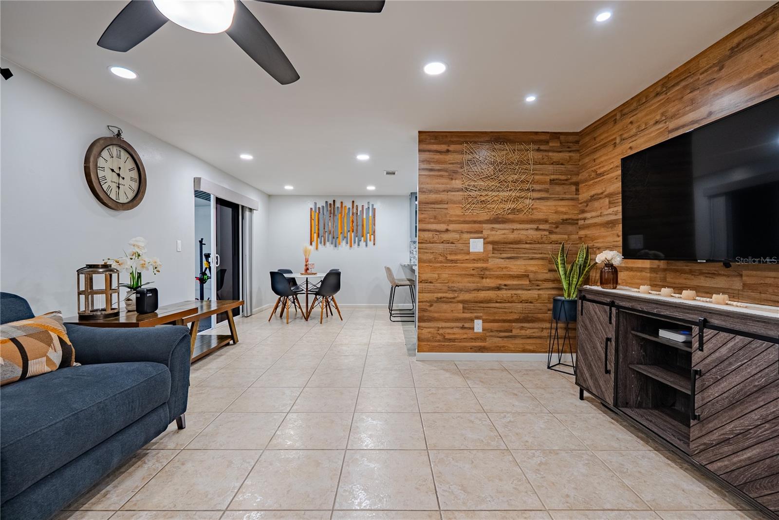 LOGAN GATE VILLG PH III UN 1 - Residential