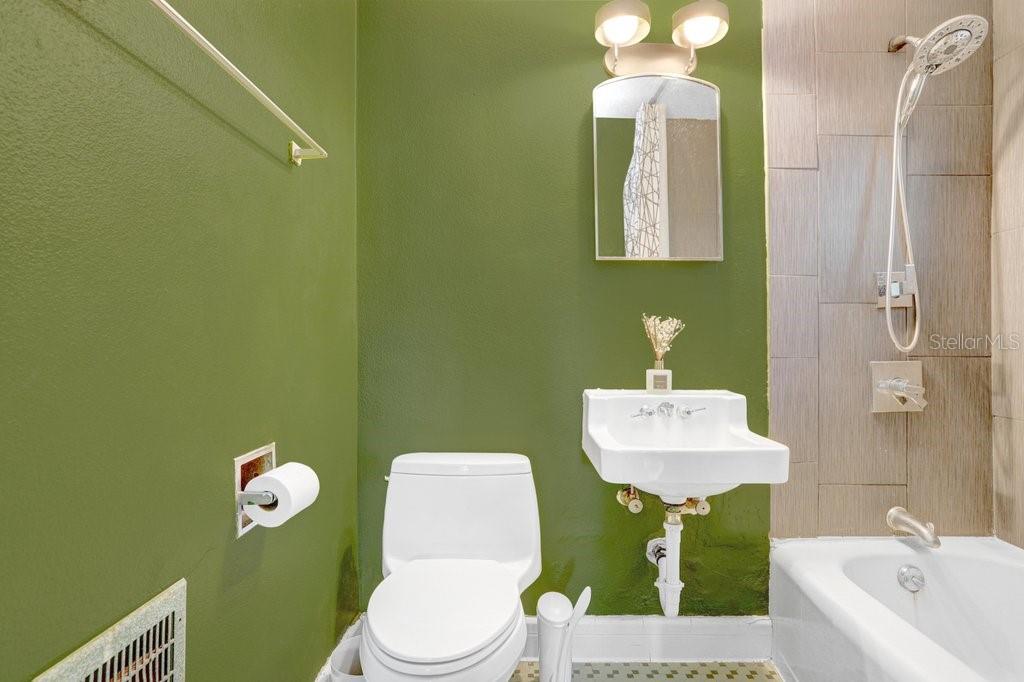 LAKE MAGGIORE PARK R - Residential