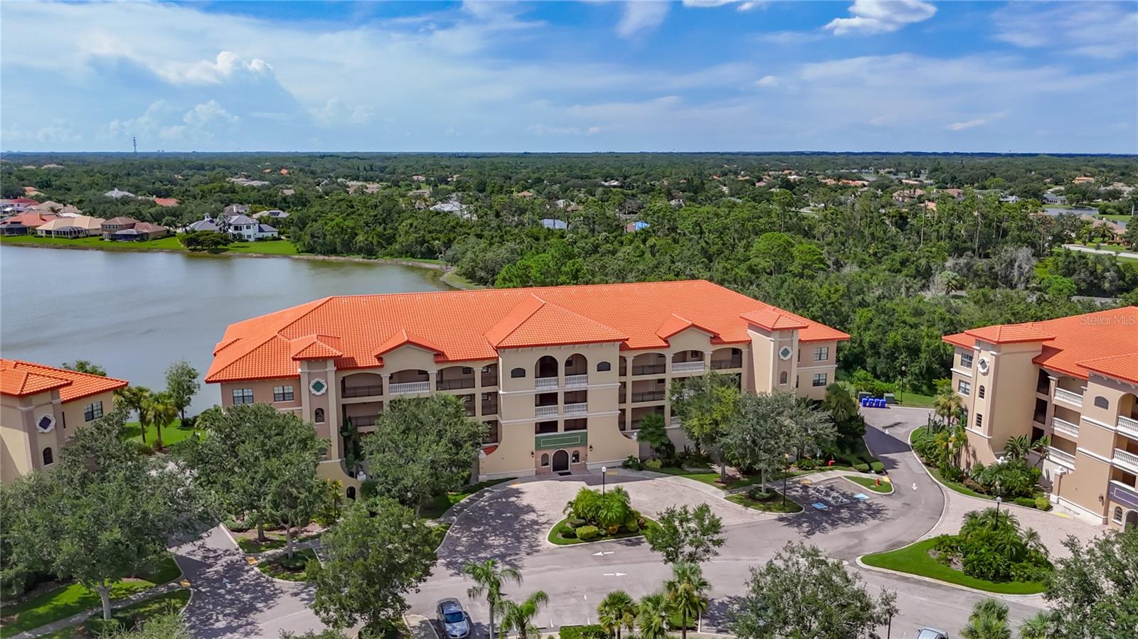 7612 LAKE VISTA COURT 208