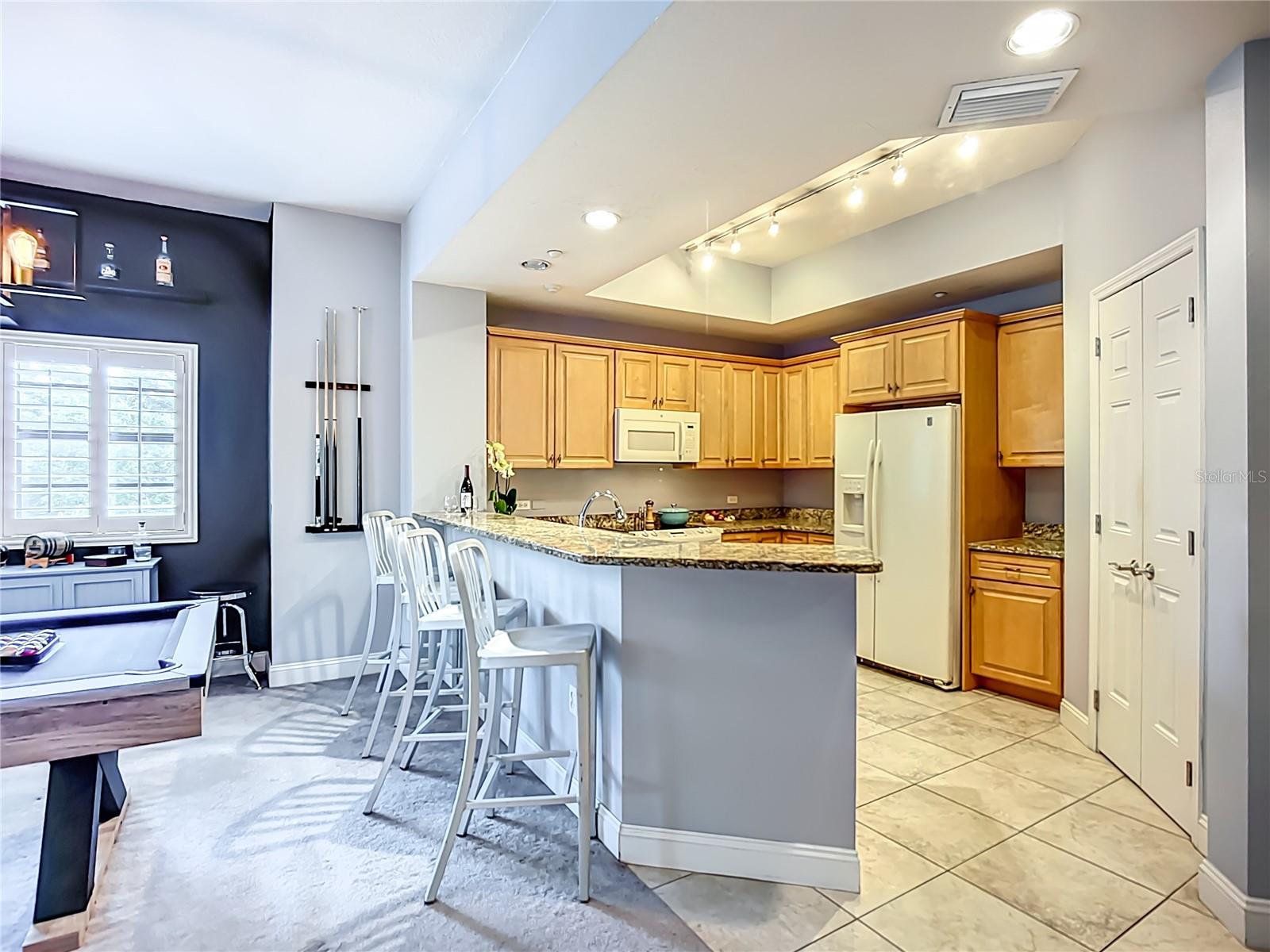 LAKE VISTA RESIDENCES PH V - Residential