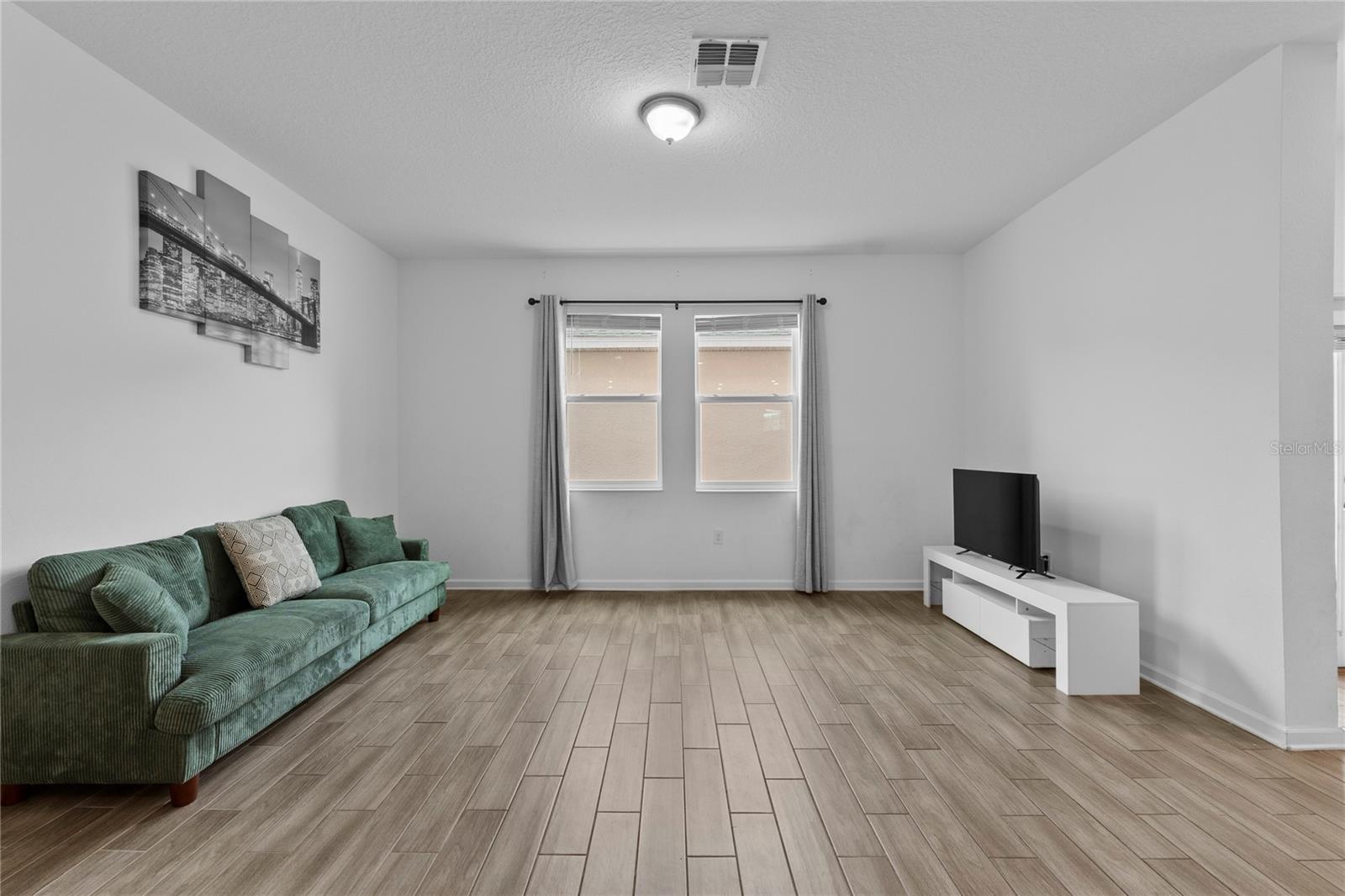 1744 CROSS PRAIRIE PARKWAY