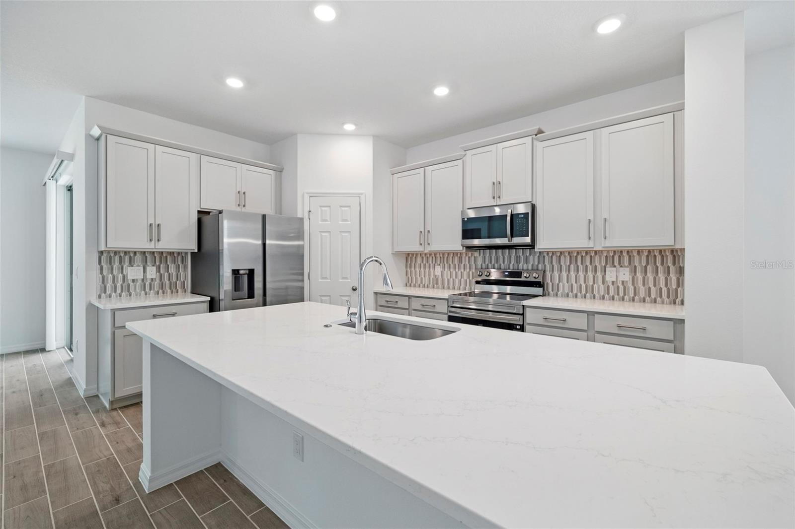 1169 HAPPY FOREST LOOP