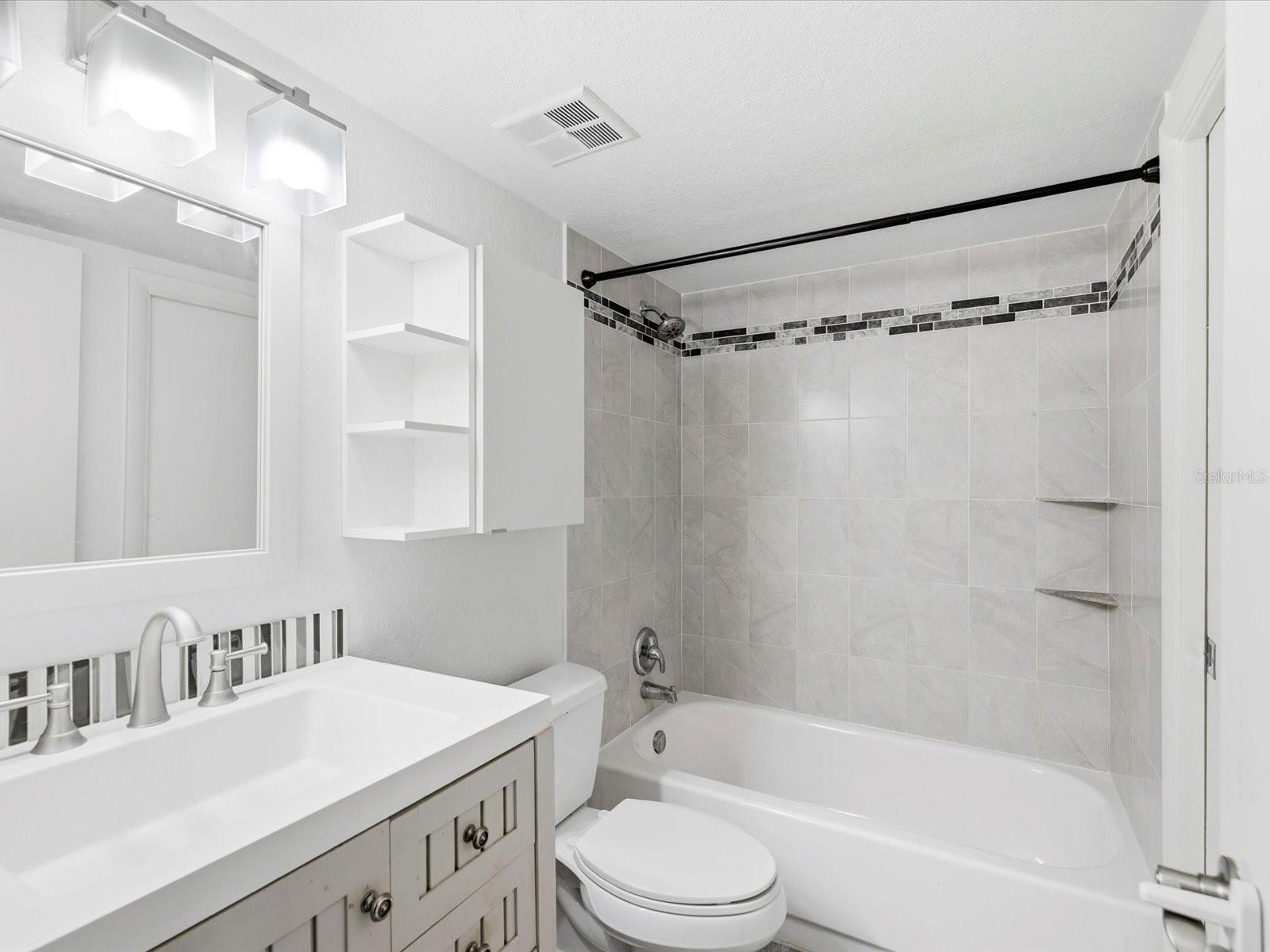 CLEARBROOKE TWNHS PH 3 - Residential