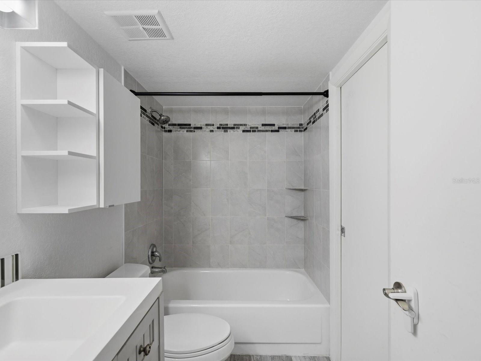 CLEARBROOKE TWNHS PH 3 - Residential