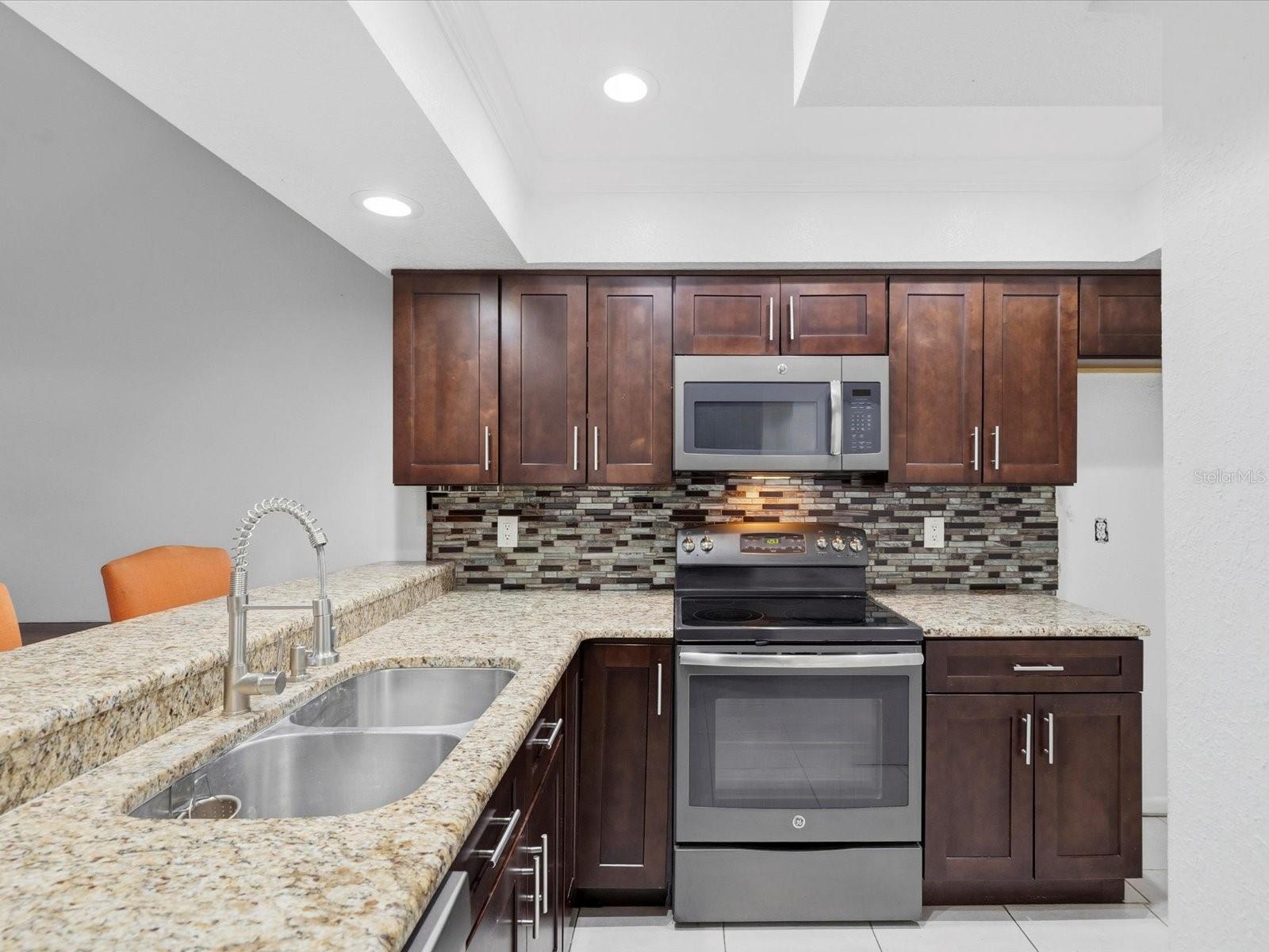 CLEARBROOKE TWNHS PH 3 - Residential