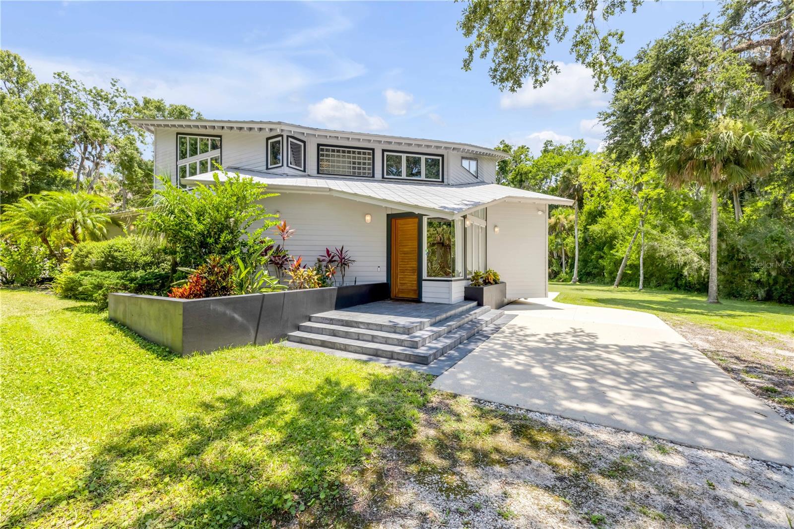 2612 TURNBULL BAY ROAD