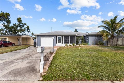 Photo of 2307 N Wellesley Drive, Bradenton, FL 34207 (MLS # A4674894)