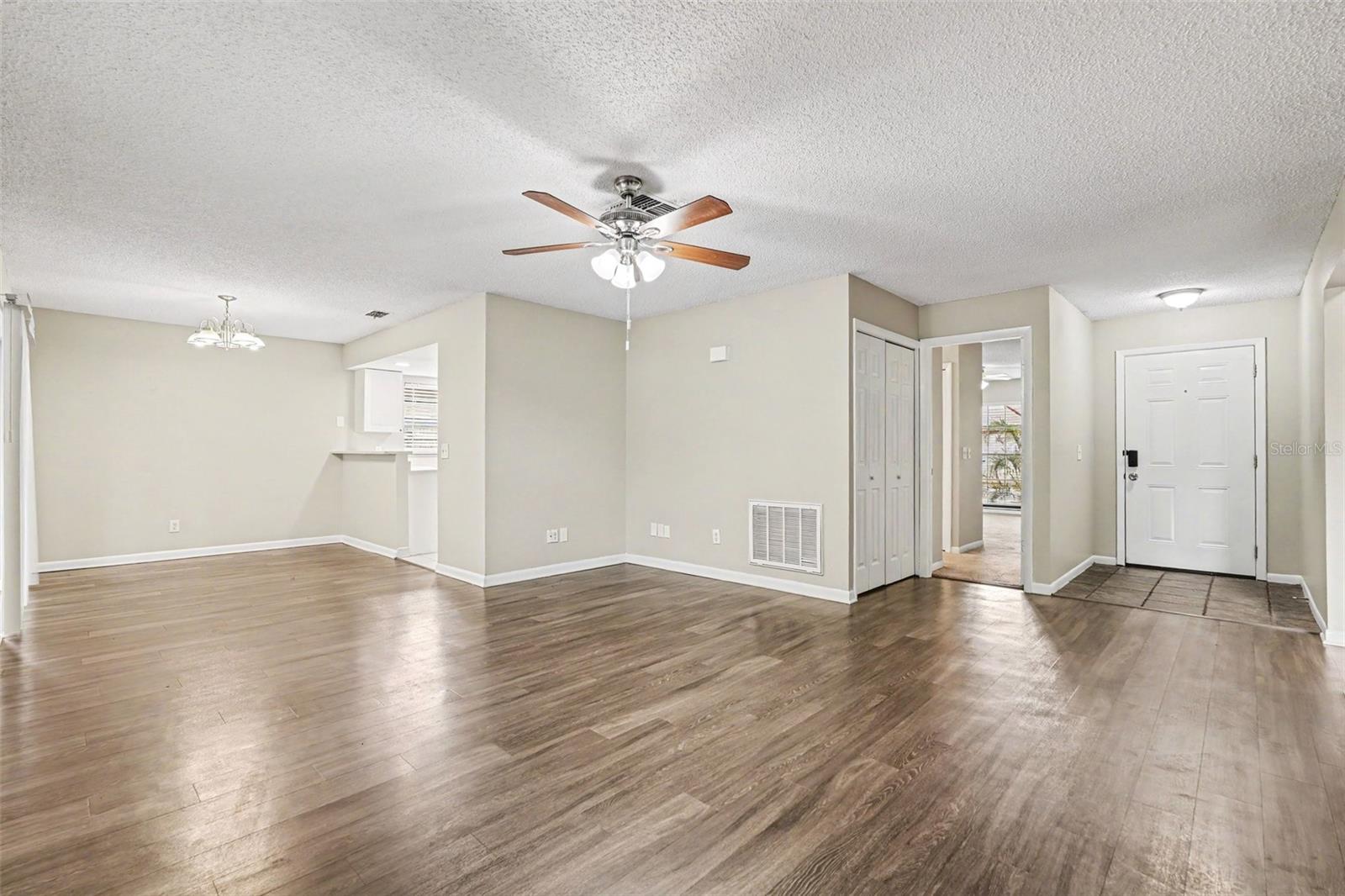 826 SUNRIDGE POINT DRIVE