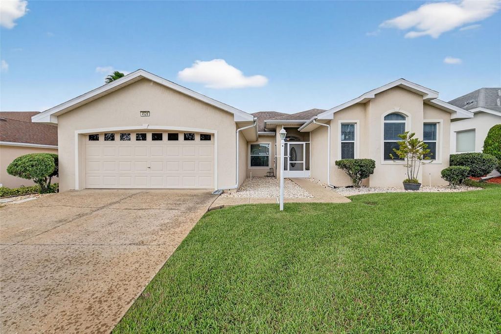 Photo of 4528 Glen Coe Street, Leesburg, FL 34748 (MLS # G5103095)