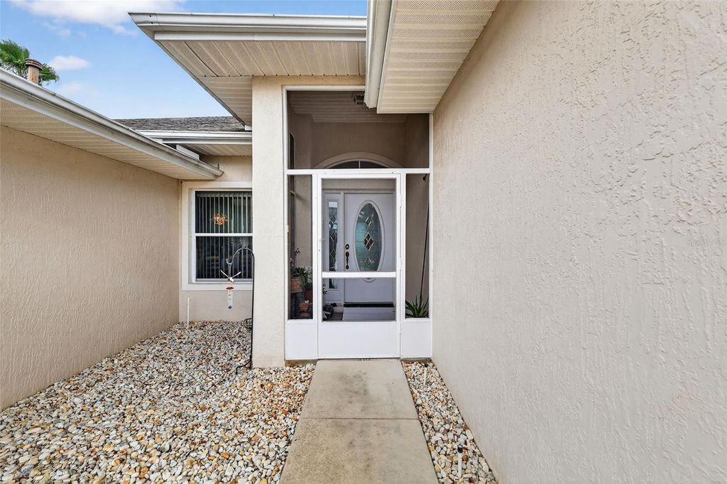 Photo of 4528 Glen Coe Street, Leesburg, FL 34748 (MLS # G5103095)