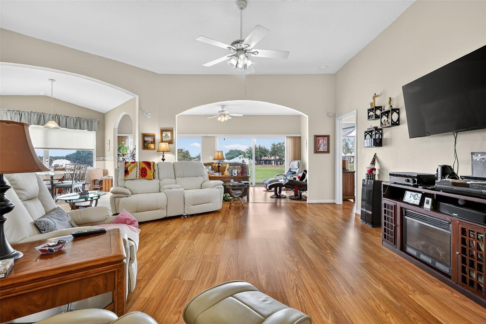 ROYAL HIGHLANDS PH 01E - Residential