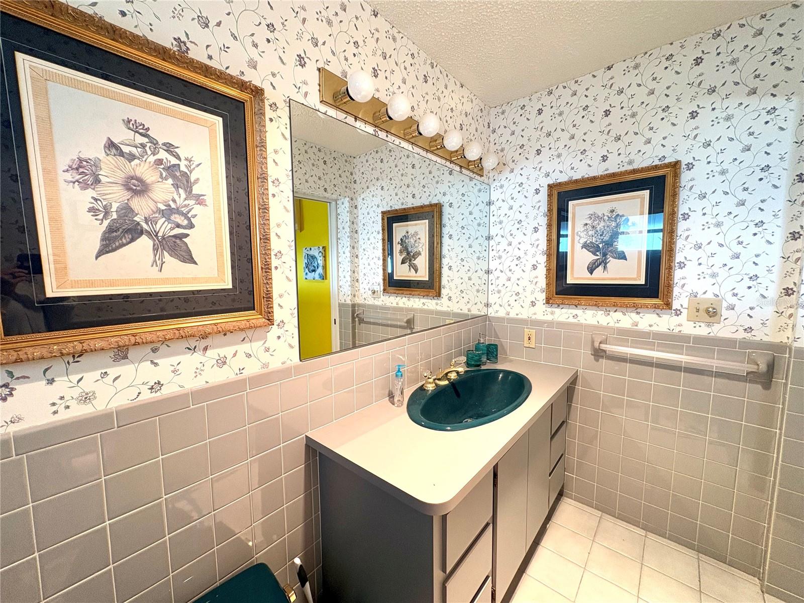 MAINLANDS OF TAMARAC BY THE GULF UNIT 4 CONDO - Residential