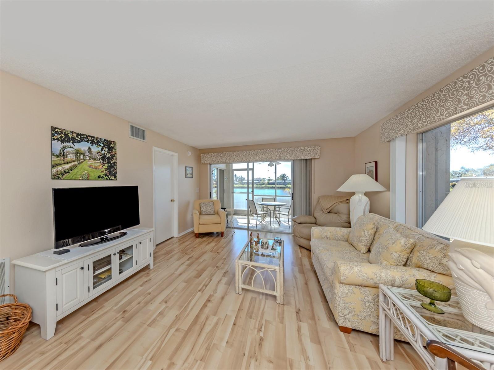 PINEBROOK LAKE CLUB PH 1 - Residential