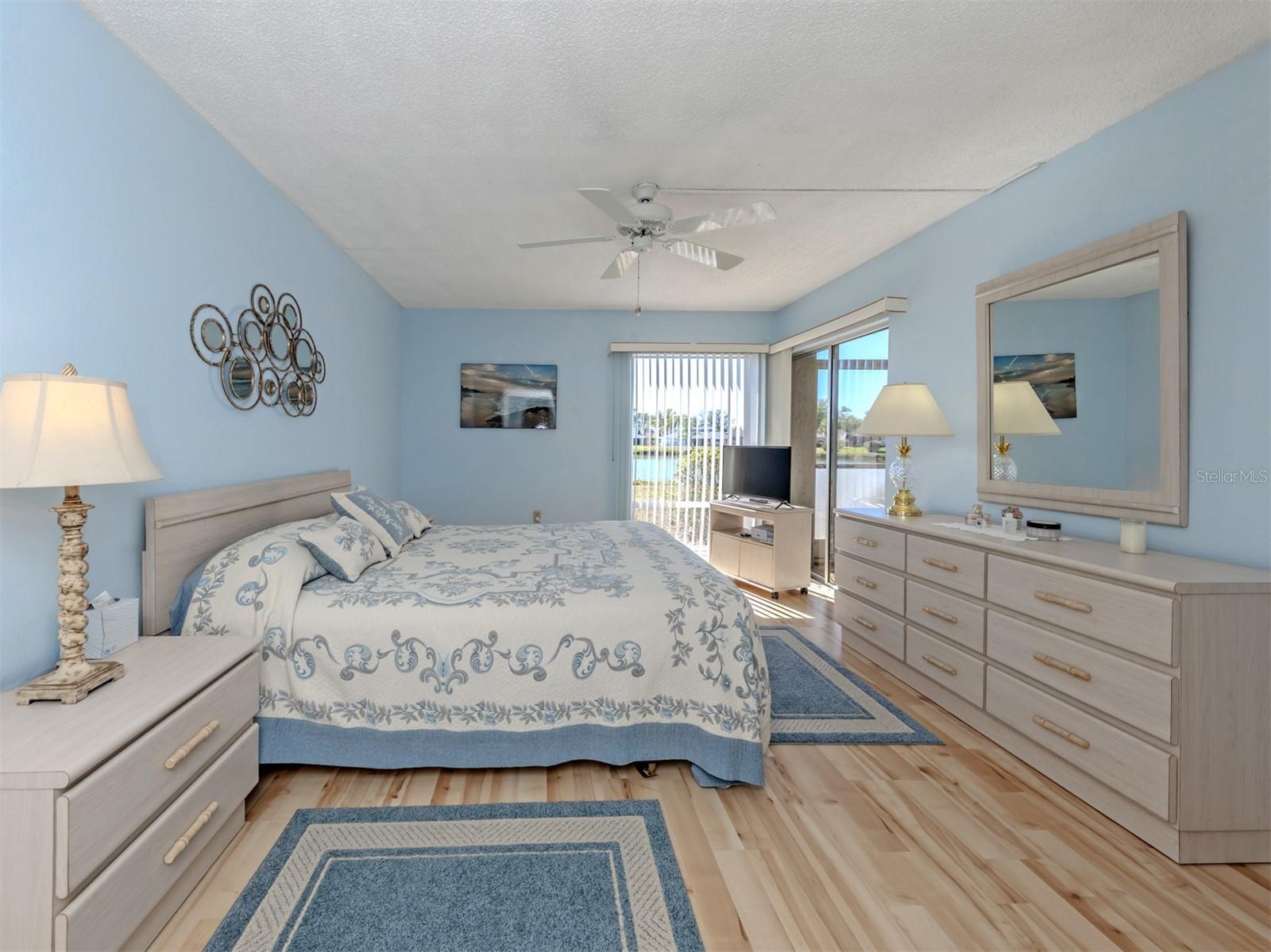 PINEBROOK LAKE CLUB PH 1 - Residential