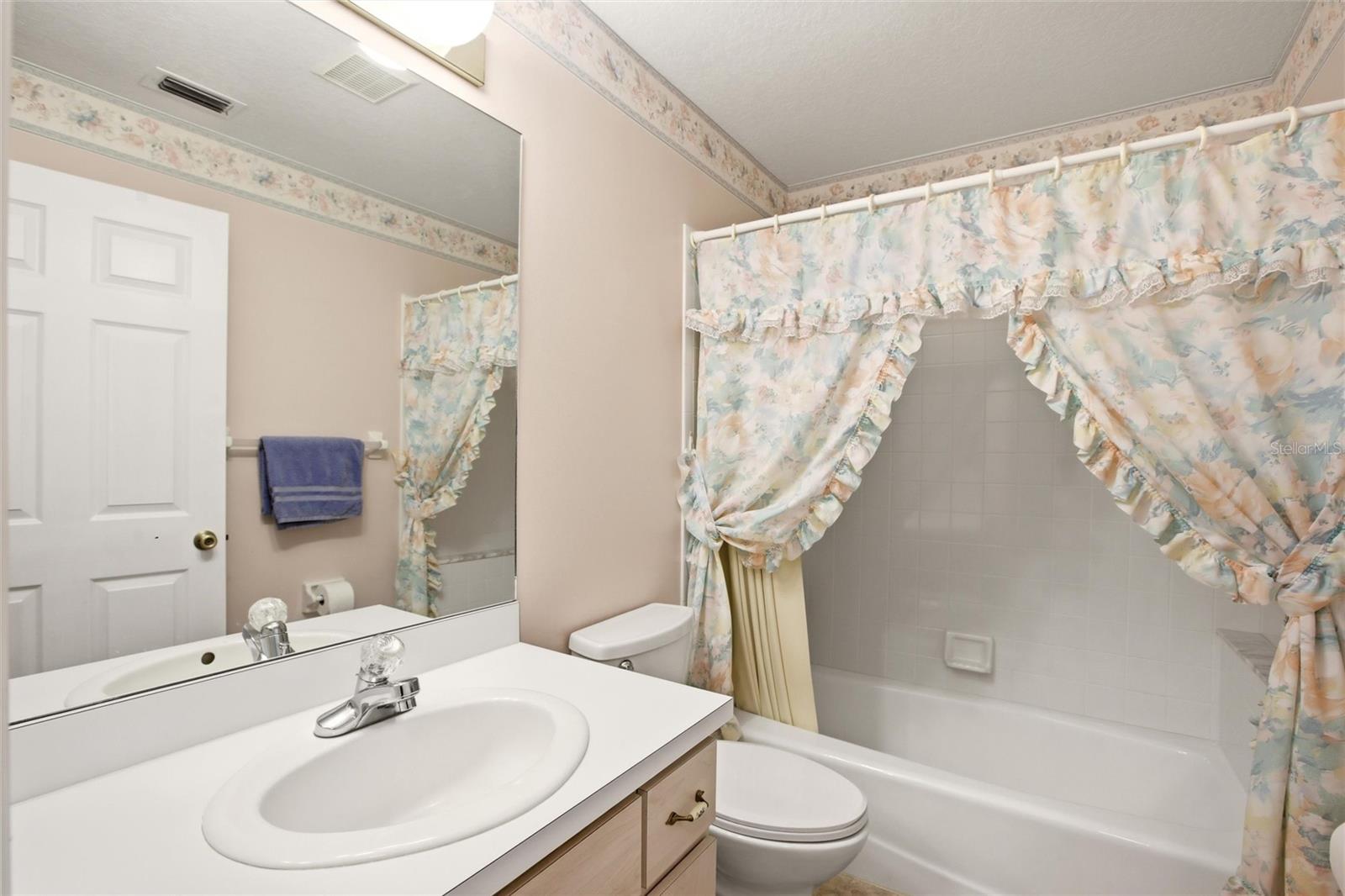 VANTAGE POINTE PH 02 - Residential