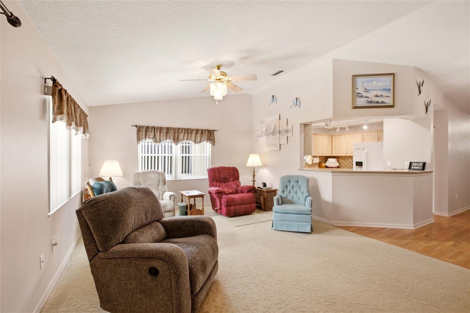 VANTAGE POINTE PH 02 - Residential
