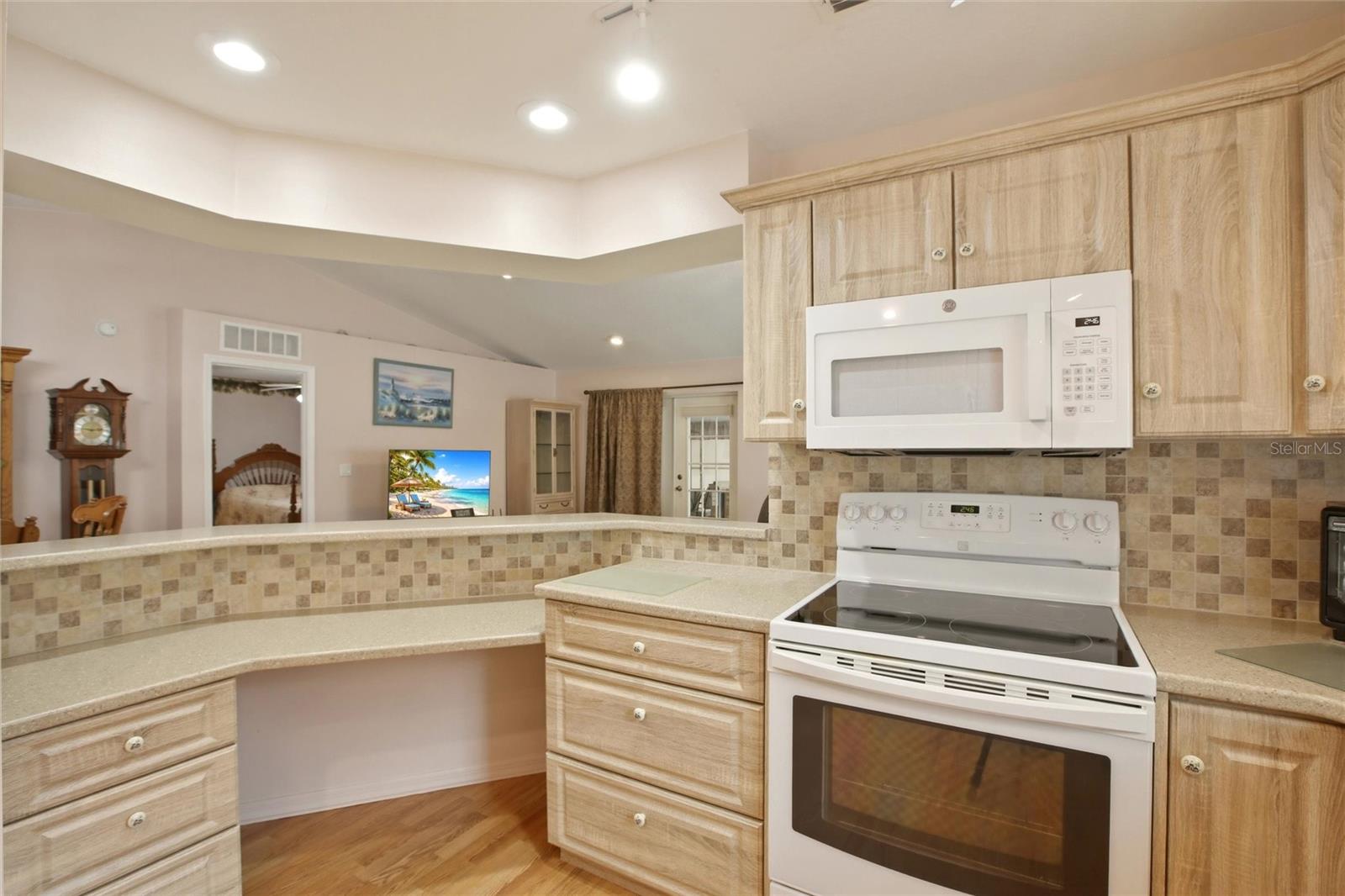 VANTAGE POINTE PH 02 - Residential