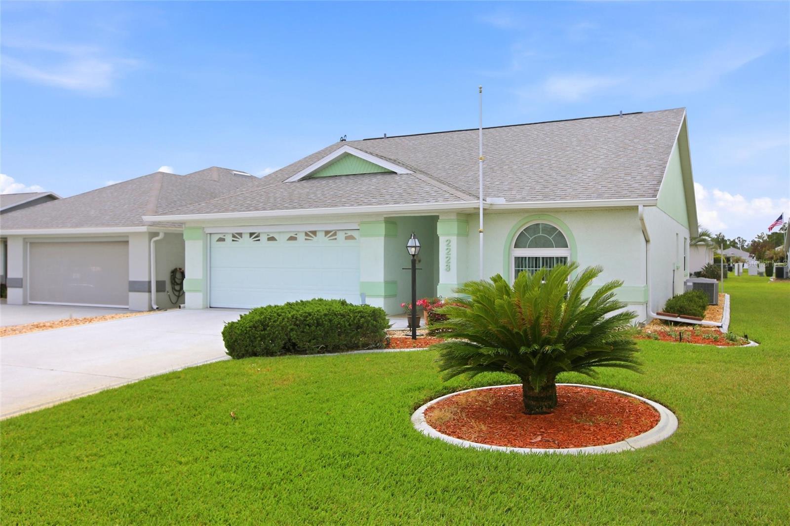 VANTAGE POINTE PH 02 - Residential