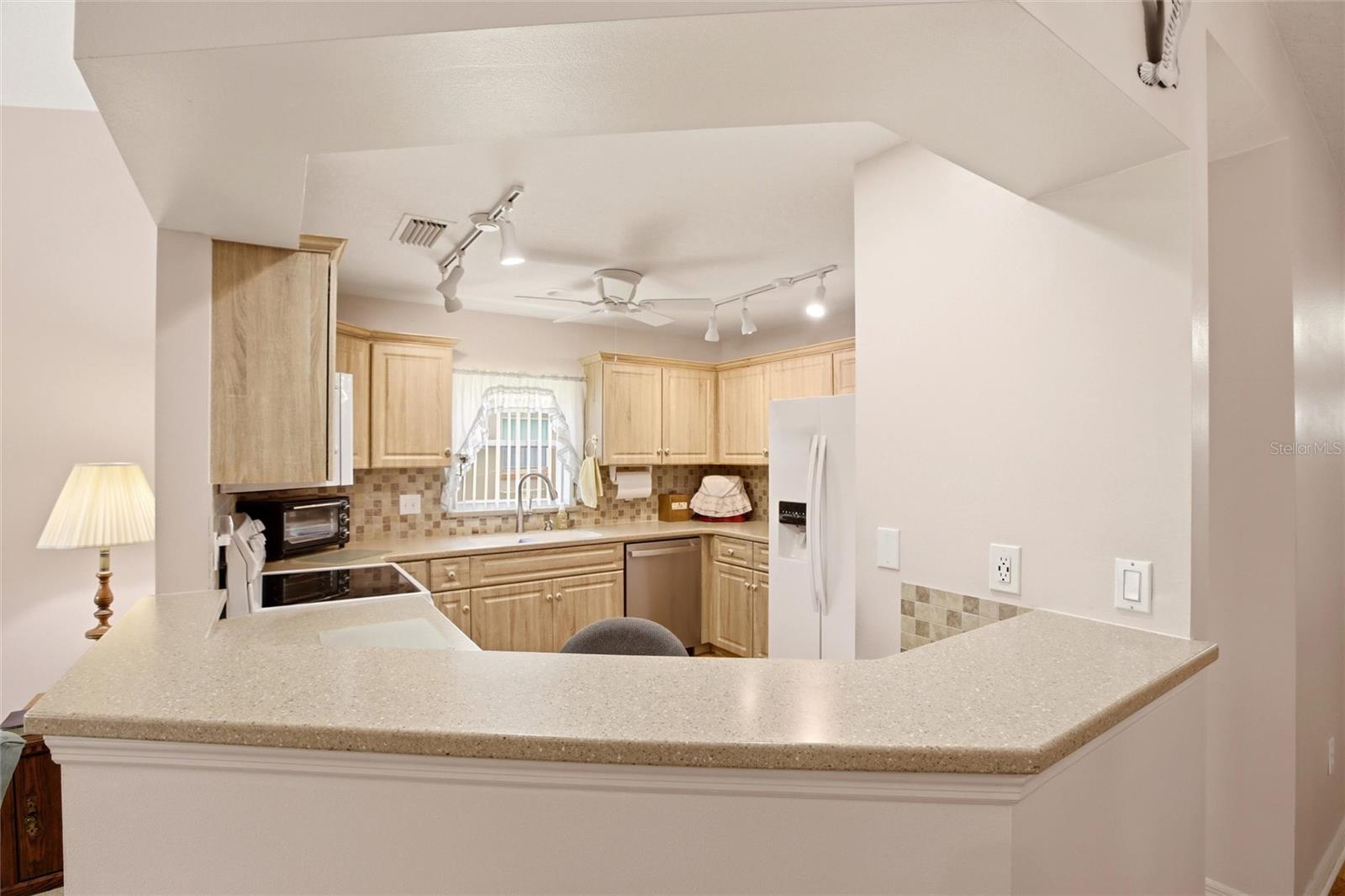 VANTAGE POINTE PH 02 - Residential