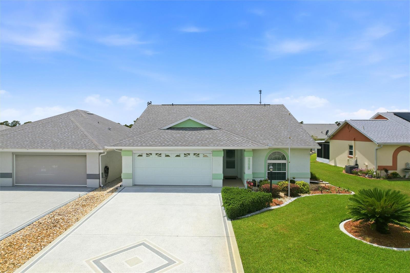 VANTAGE POINTE PH 02 - Residential