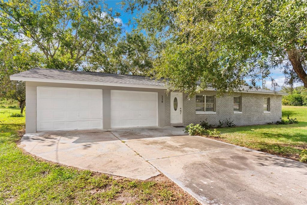 Photo of 220 Houser Road, Lake Wales, FL 33898 (MLS # L4957033)
