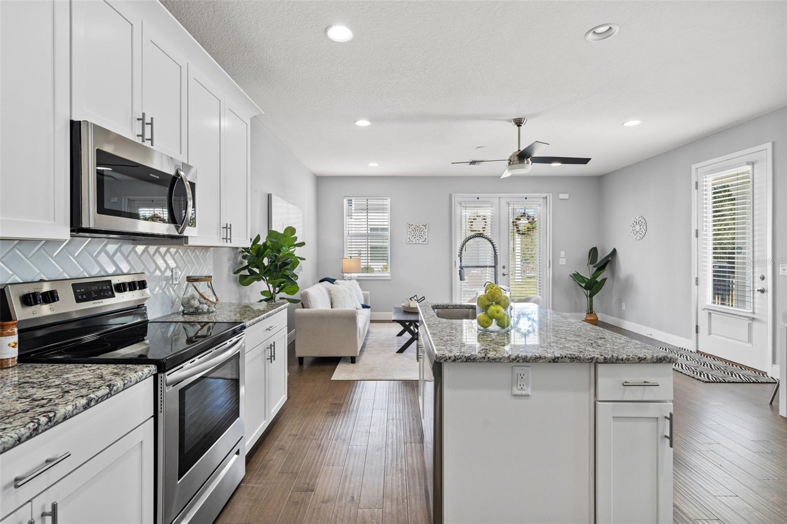 CAMELLIA SQUARE TWNHMS - Residential Lease