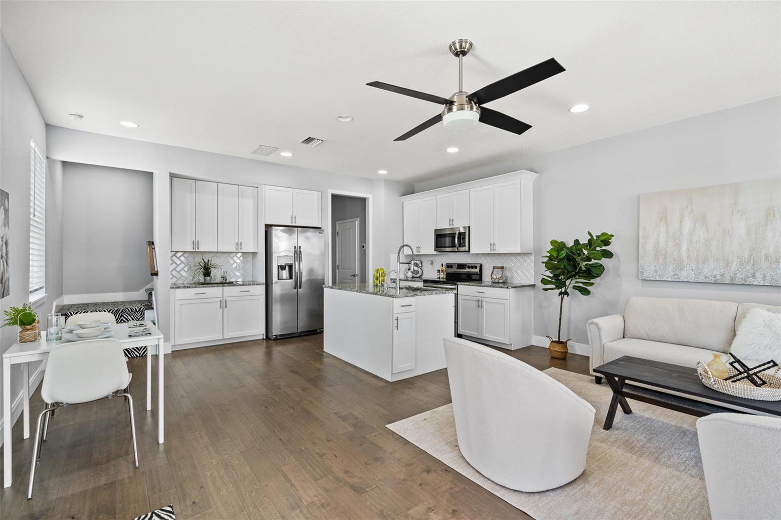 CAMELLIA SQUARE TWNHMS - Residential Lease