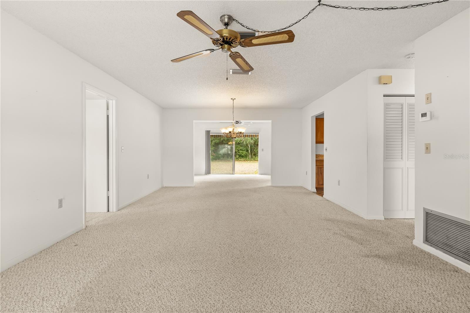 MARION OAKS UN 02 - Residential