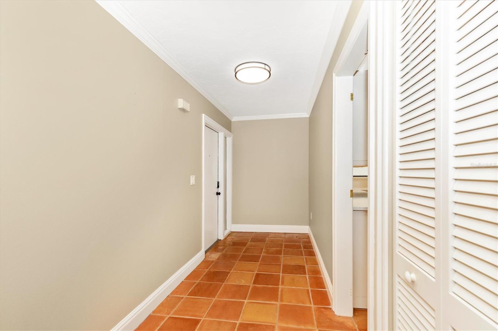 3902 GLEN OAKS MANOR DRIVE