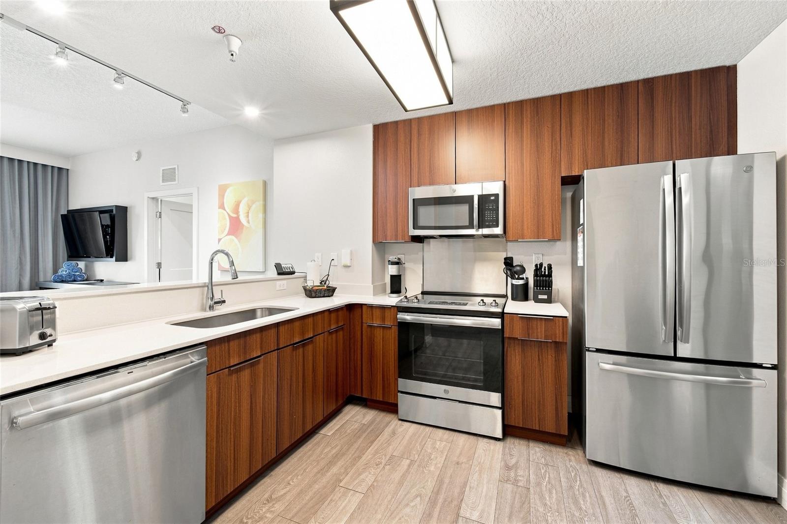 14501 GROVE RESORT 2304