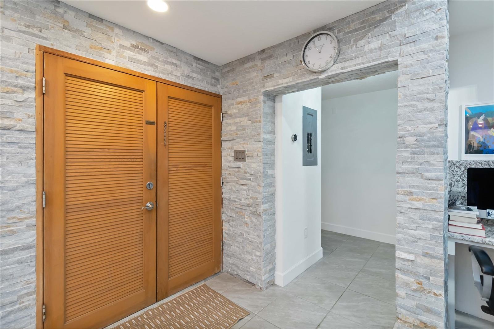 1000 WINDERLEY PLACE 222
