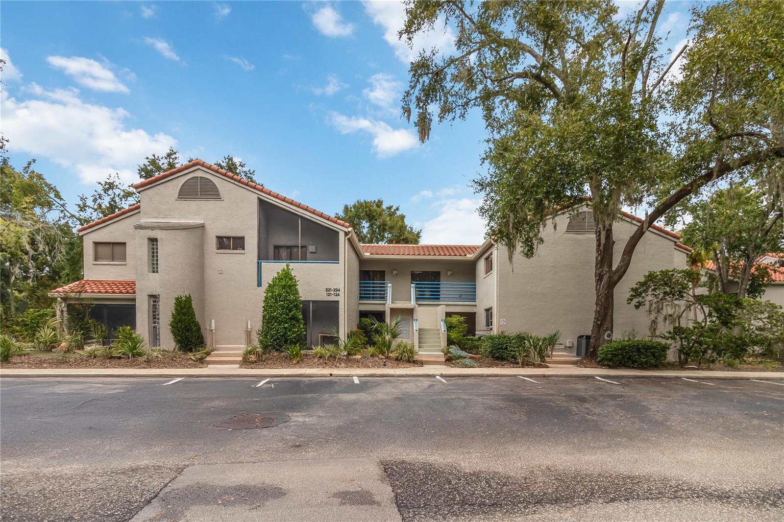 1000 WINDERLEY PLACE 222