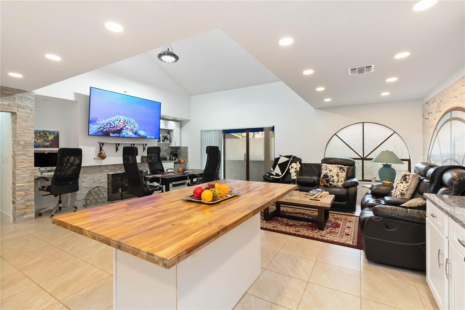 SUN BAY CLUB CONDO - Residential