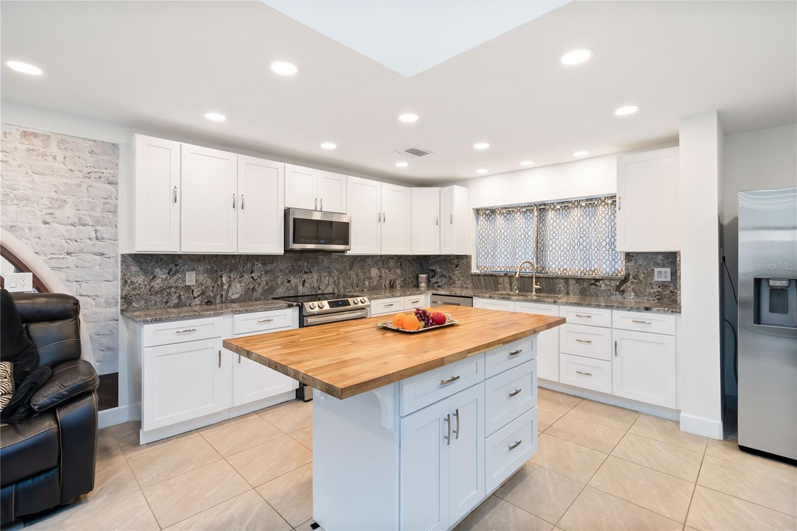SUN BAY CLUB CONDO - Residential