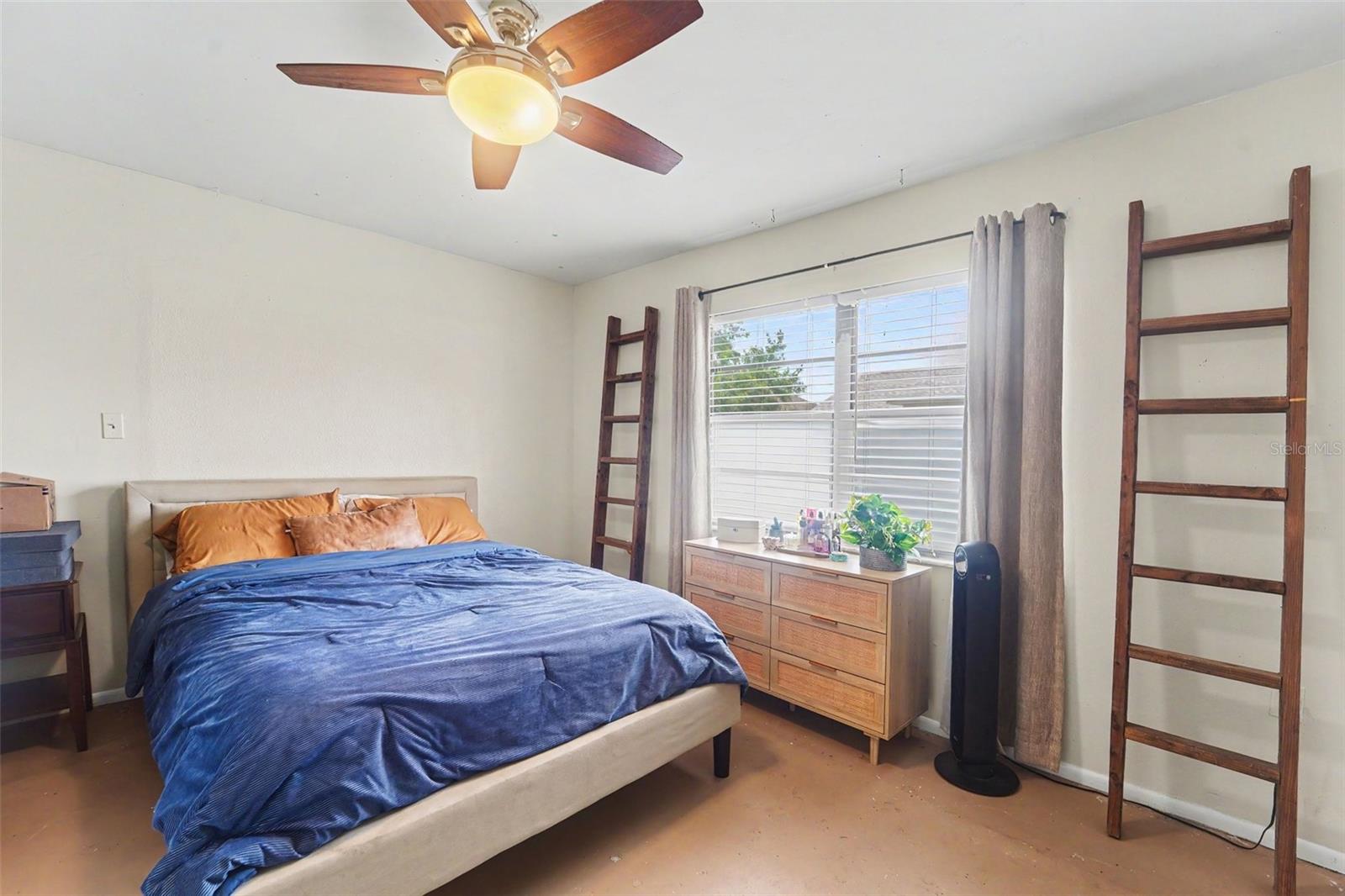 HOLIDAY LAKES WEST - Residential