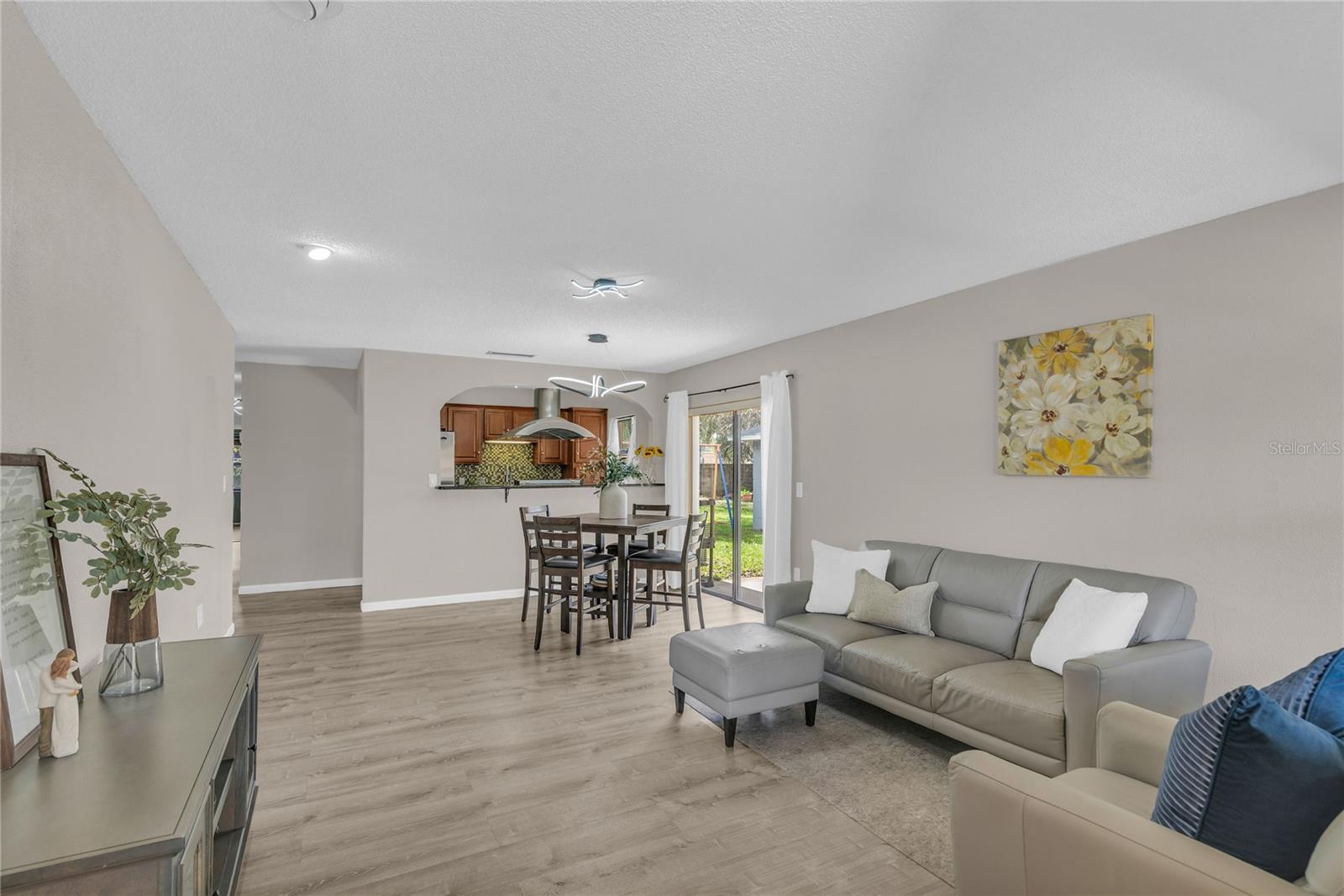 500 HIBISCUS WAY 1A