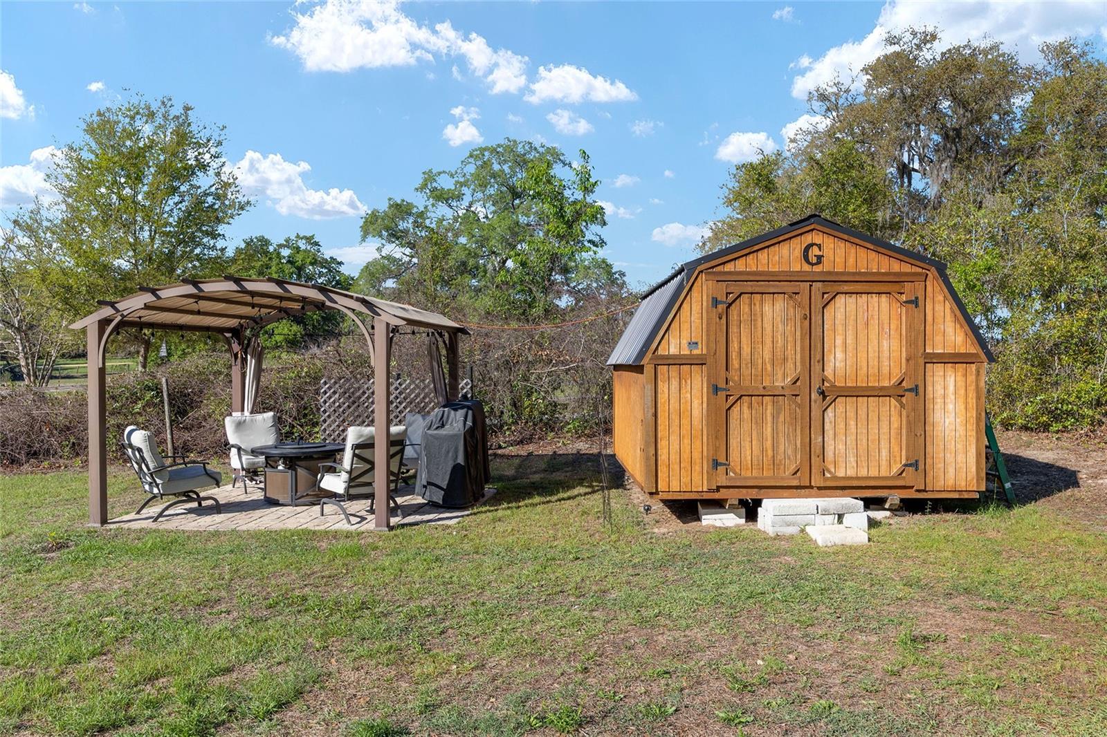 LAKEHAVEN - Residential