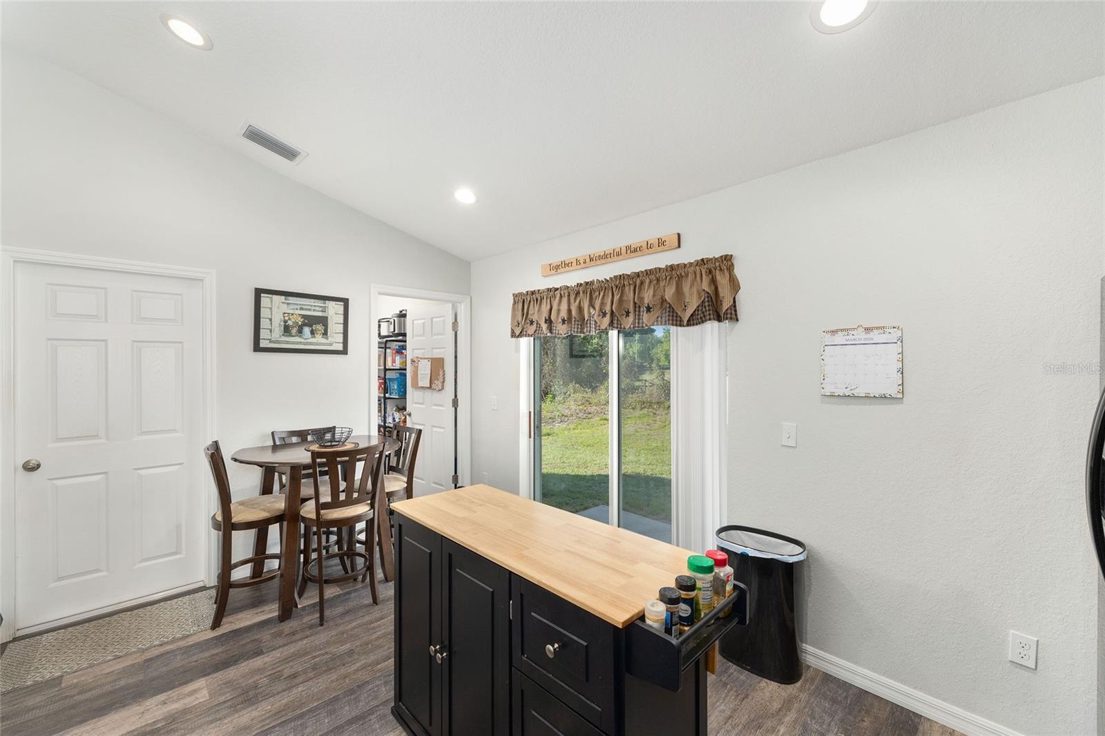 LAKEHAVEN - Residential