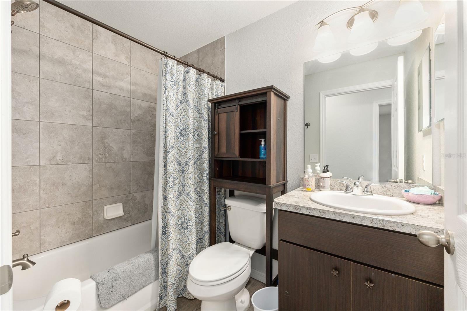 LAKEHAVEN - Residential