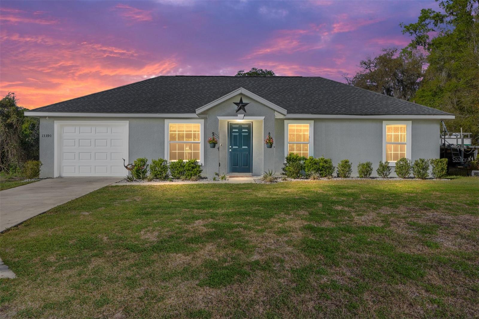 LAKEHAVEN - Residential