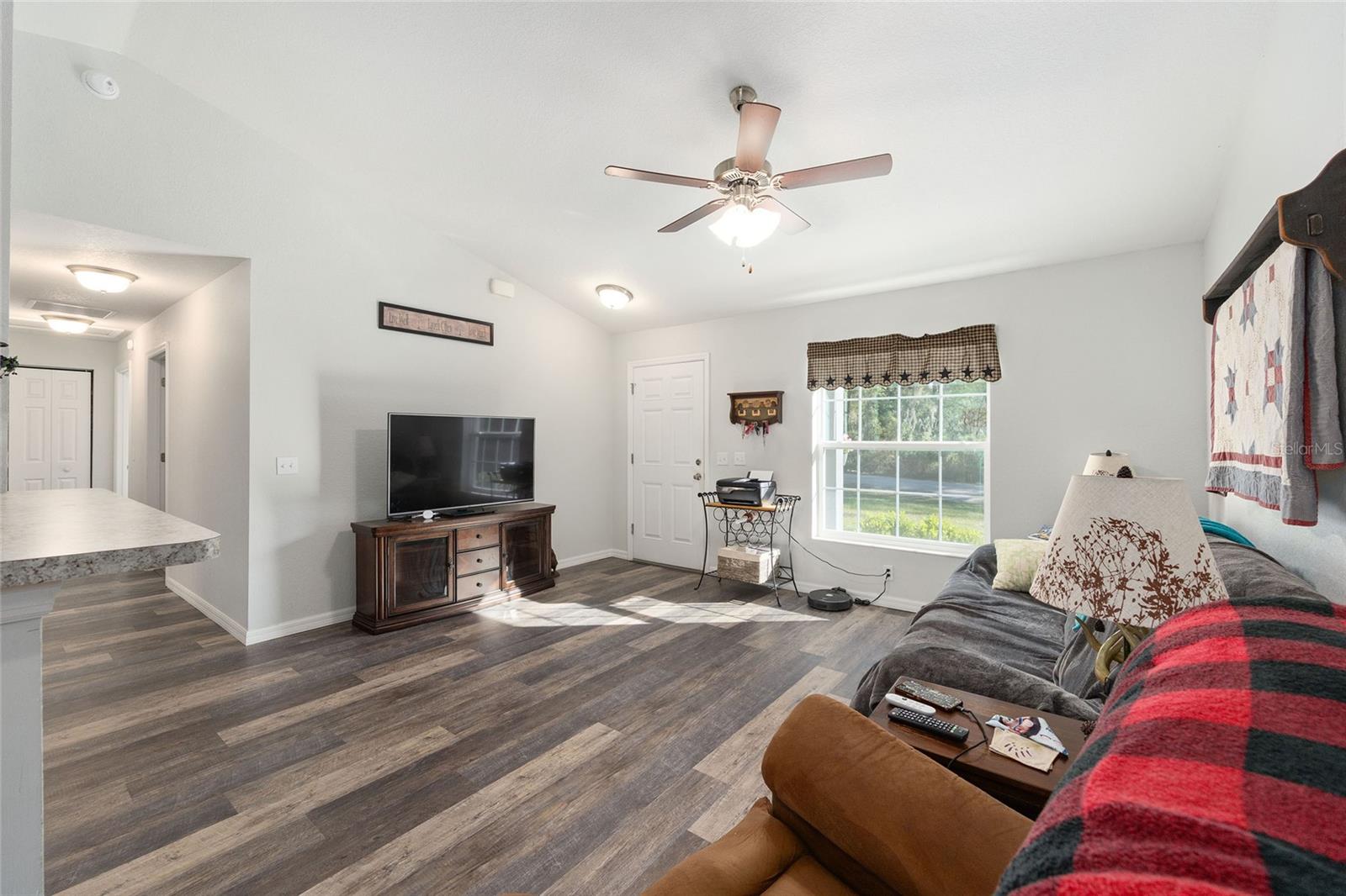 LAKEHAVEN - Residential