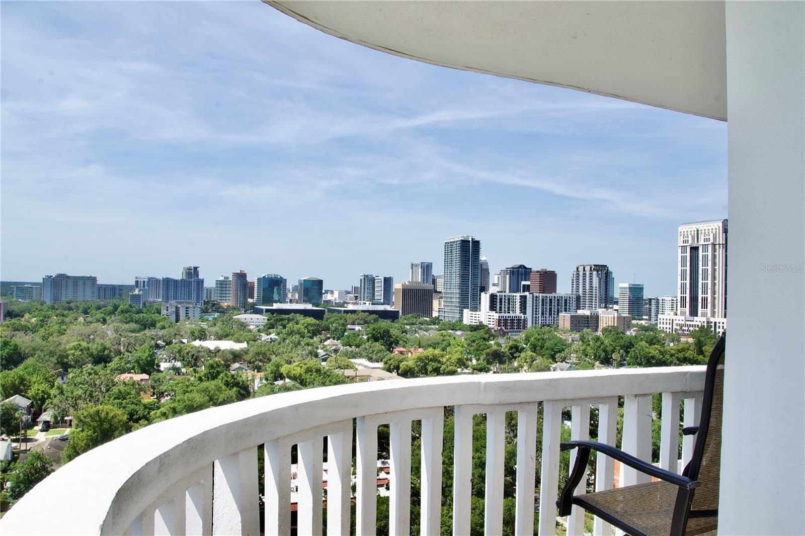 400 E COLONIAL DRIVE 1609