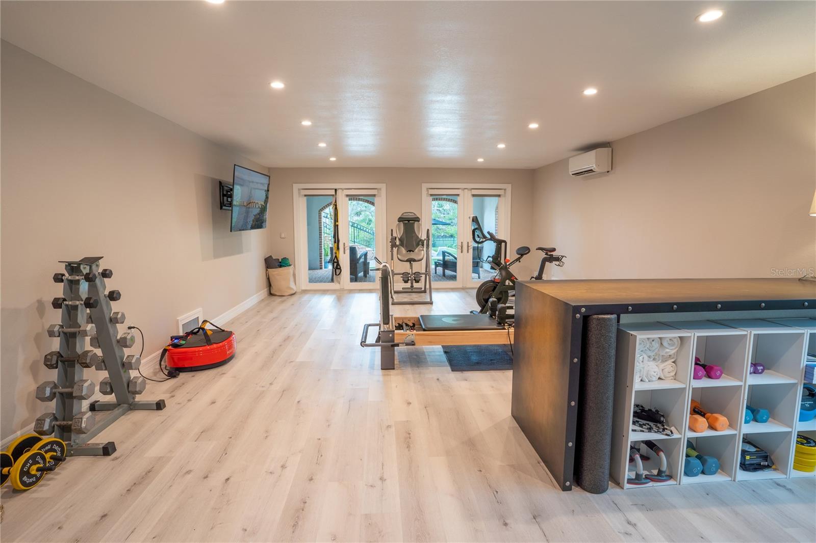 BAY POINT PARK 2 - Residential