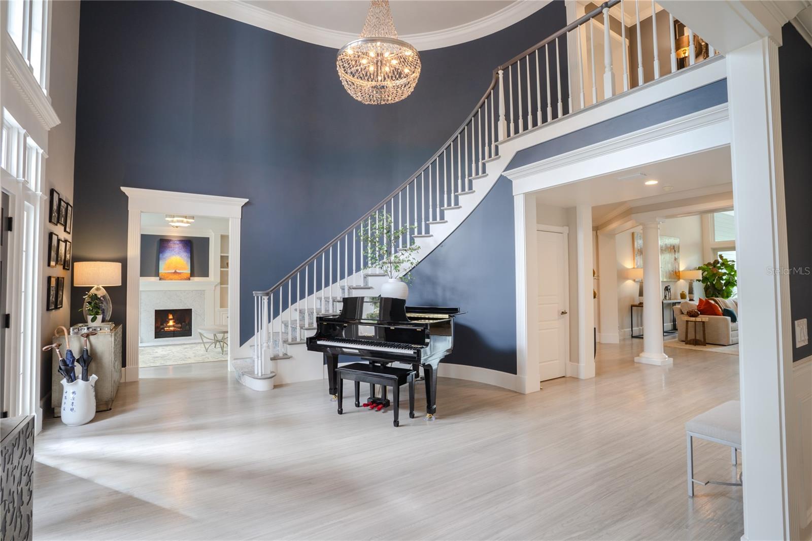 1541 BAY POINT DRIVE