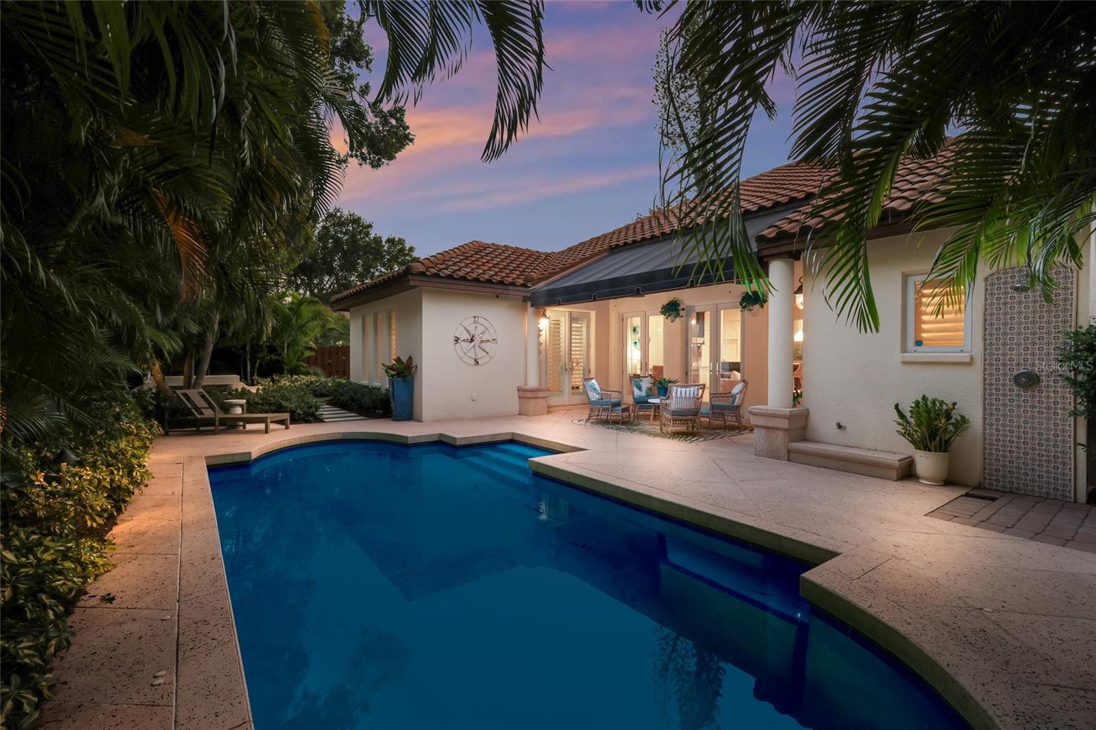 SAPPHIRE SHORES - Residential