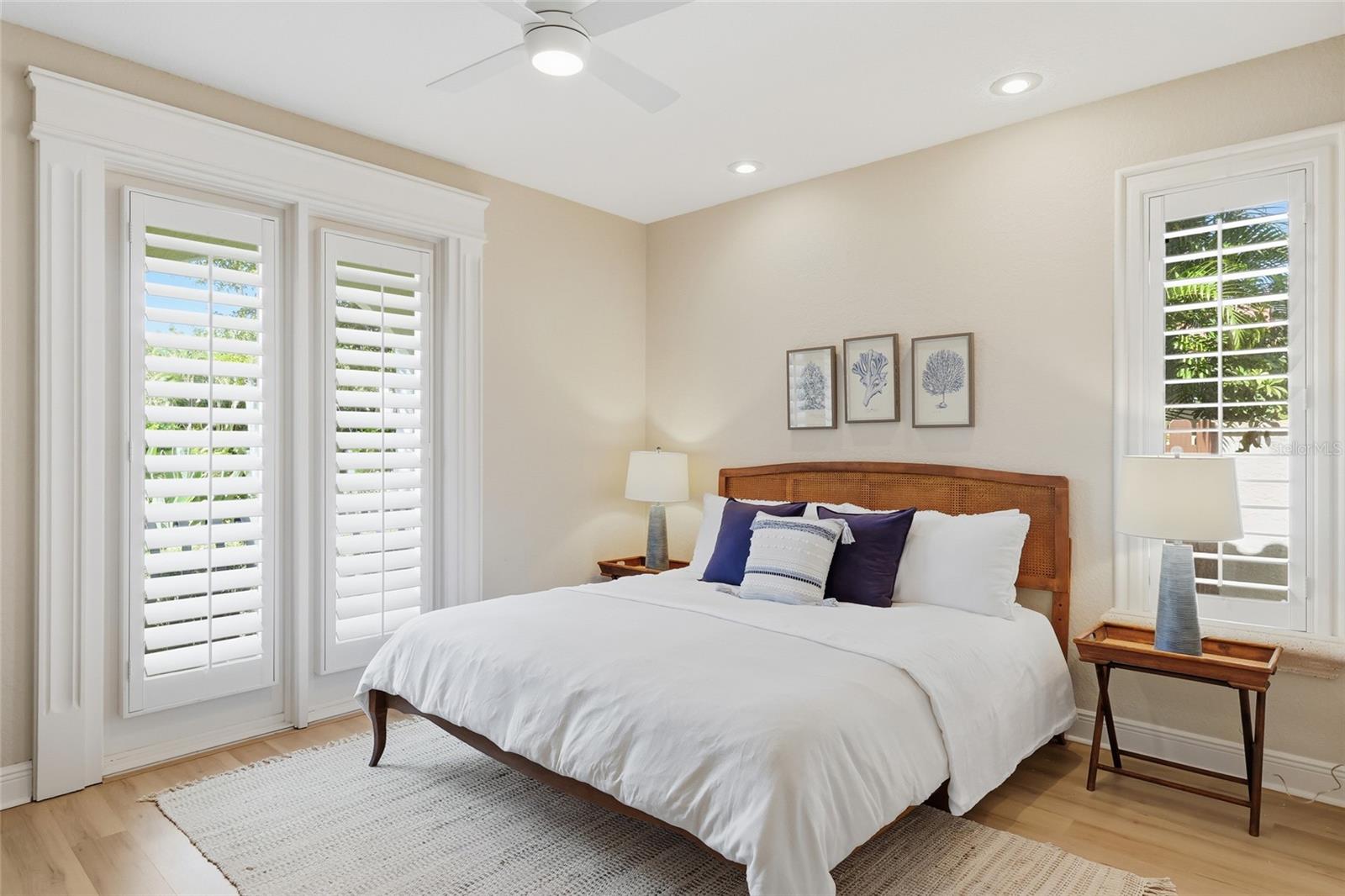 SAPPHIRE SHORES - Residential