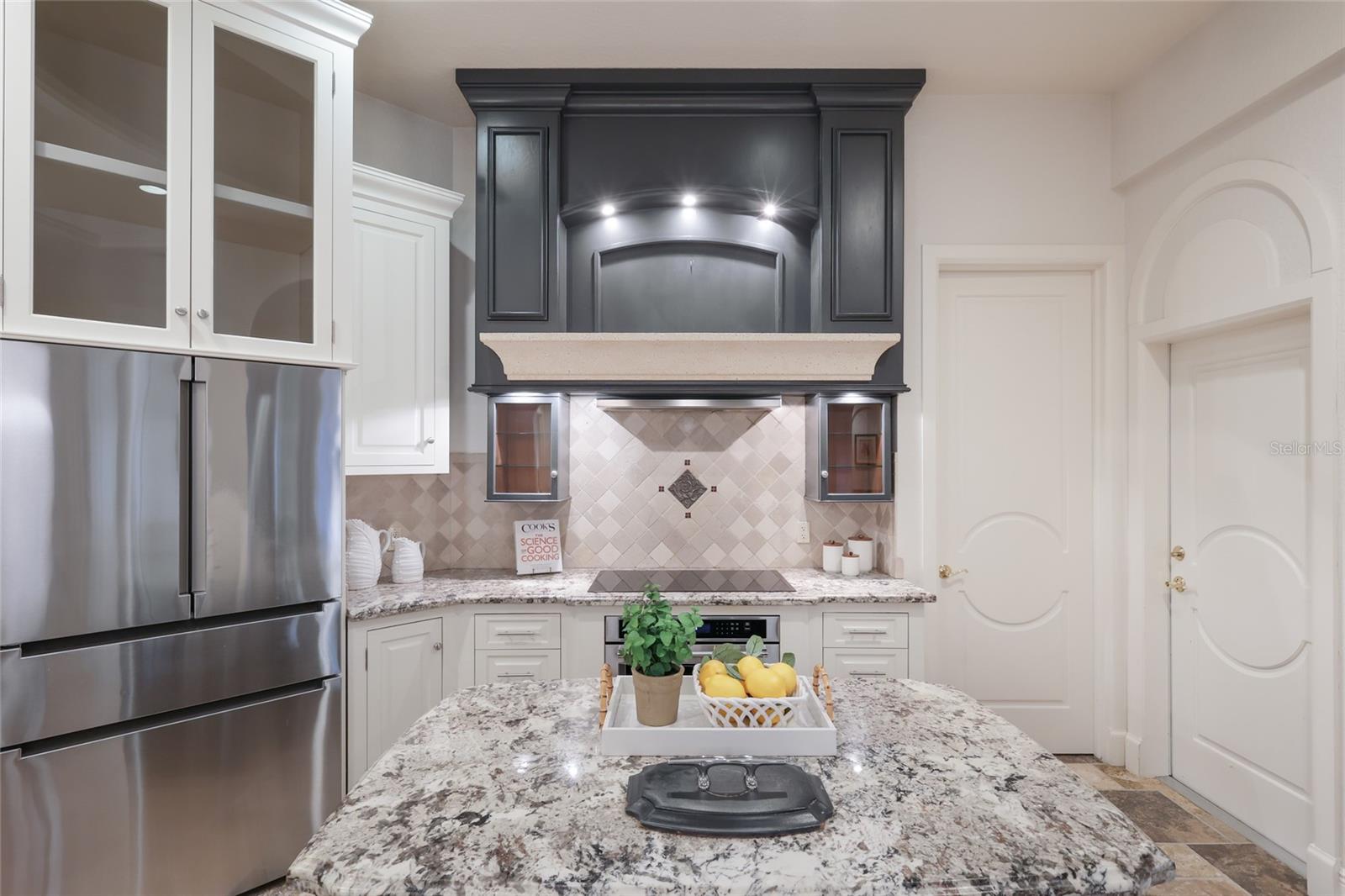 SAPPHIRE SHORES - Residential