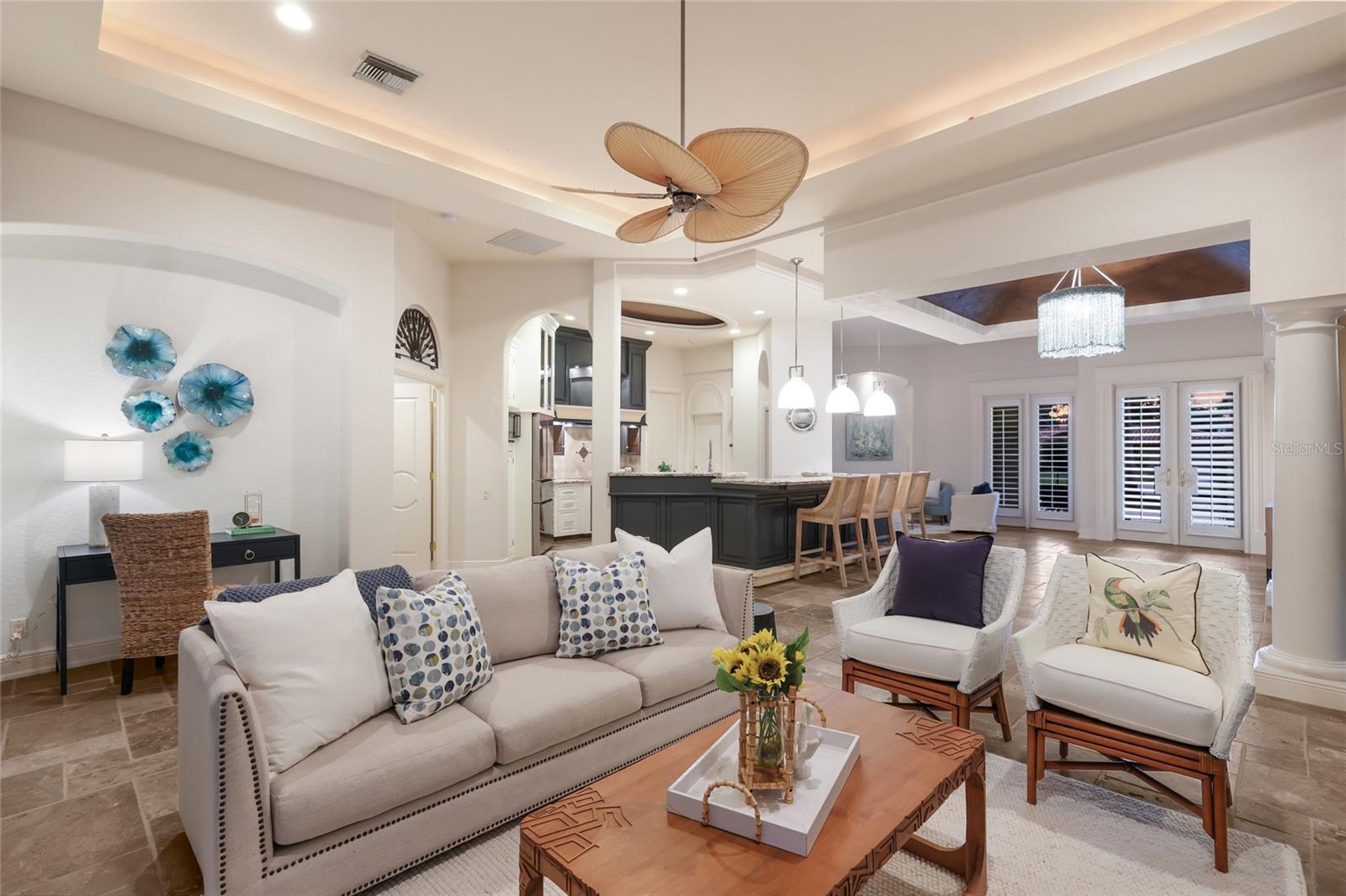 SAPPHIRE SHORES - Residential