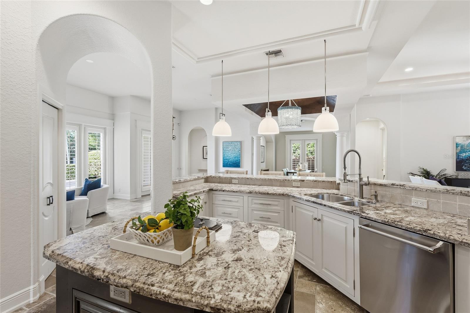 SAPPHIRE SHORES - Residential